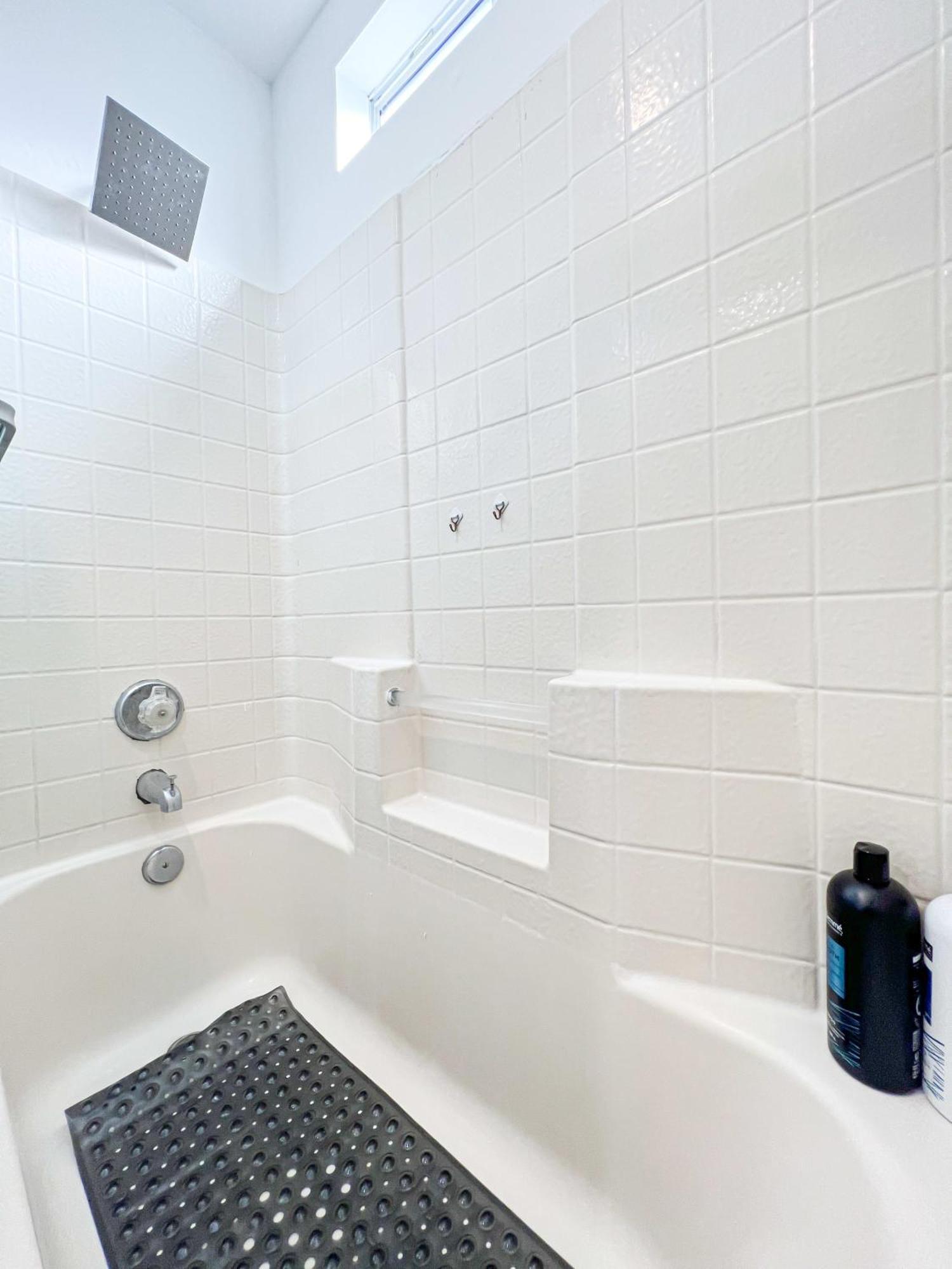 Comfy 2-bedroom In Hollywood Holiday home Los Angeles